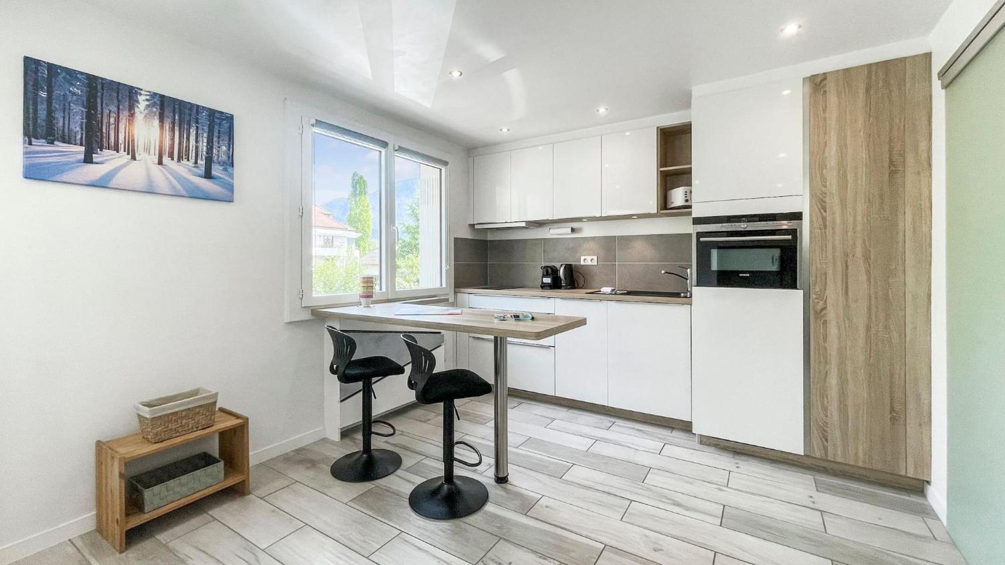 Homey Tidy - New / Proche Centre Annecy / Parking Gratuit / Logement Entierement Equipe Экстерьер фото